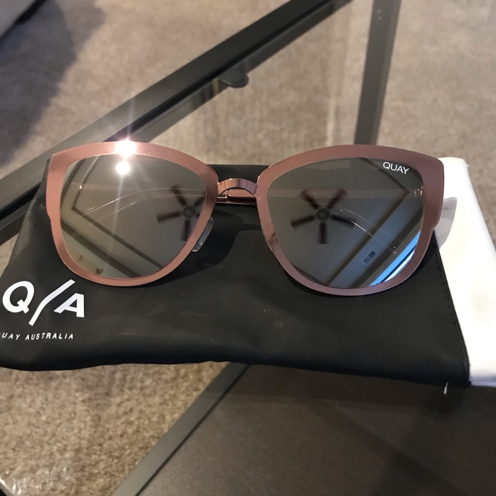 QUAY Australia cat eye sunglasses